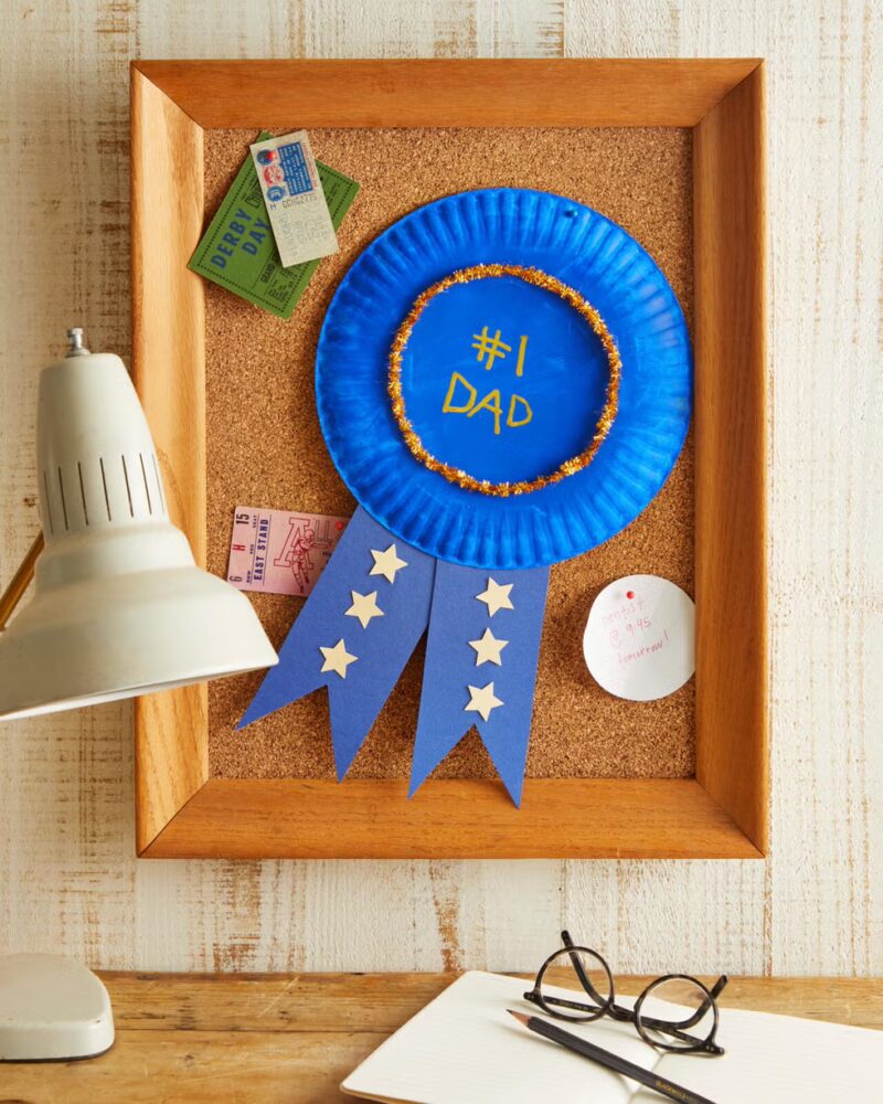 Blue-ribbon-dad A Father's Day blue ribbon craft made from a paper plate