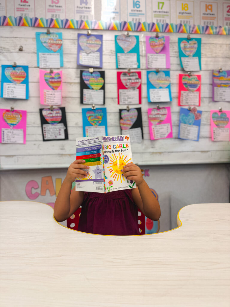 Students and Simon & Schuster Ready to Read books